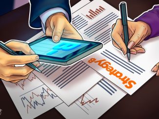 MicroStrategy Stock Slumps While Its Bitcoin Strategy Stays Profitable