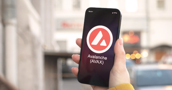 AVAX Price Prediction: $15.50 Target Within 4 Weeks as Technical Momentum Builds